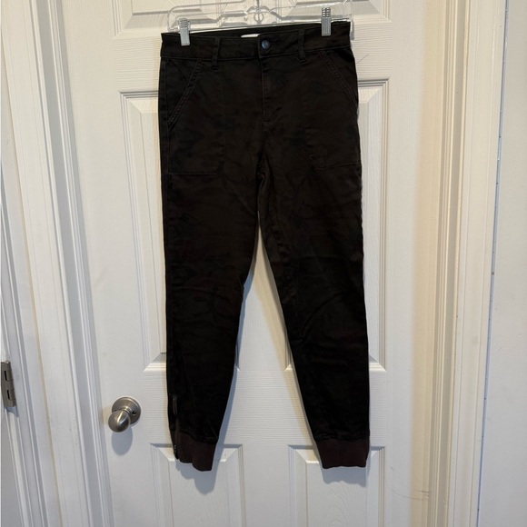 Evereve Midnight Camo Joggers Size 27. Zip Ankle. - Picture 3 of 9